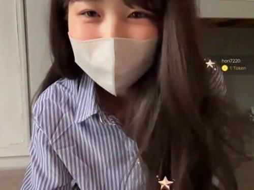 「やばい…このパンツめっちゃ食い込みが凄い…あぁぁめっちゃ当たる！」快感に絶頂寸前性獣美女！ライブチャット