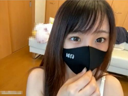 「キャミ下げたwあー透けるw」スリム美乳発情美少女！ライブチャット