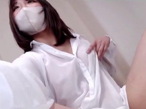 「見えるなぁwどうしようw」シャツ越しビンビン乳首発情巨尻痴女【無修正ライブチャット】
