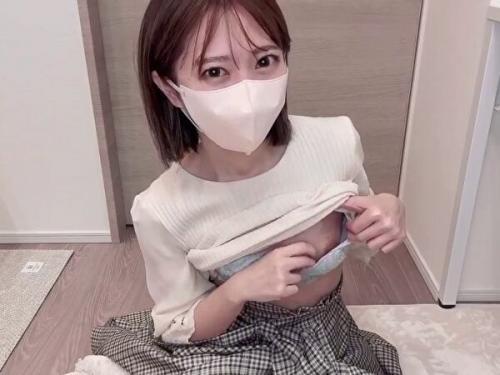 即絶頂「すぐ挿っちゃいそう…気持ちぃとこ当たる…あぁぁイクイクッ！」　パイパン淫乱美少女【無修正ライブチャット】