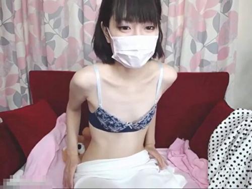 「全然ちっちゃいw乳首こんな感じw」乳首ビンビンぺったんこドマゾ発情娘がローターオナニー【無修正ライブチャット】