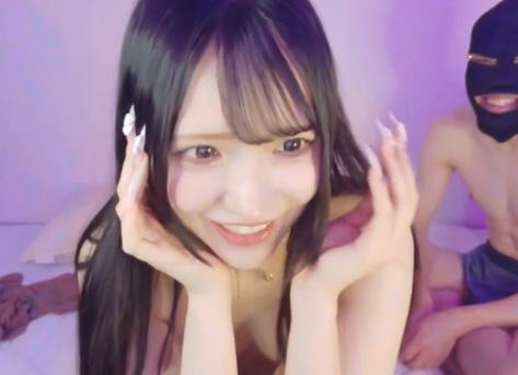こんな可愛い清楚童顔ギャルが全裸になってオマンコ滑られチンコをしゃぶるカップルセックス配信ｗｗｗ【ライブチャット無修正動画】
