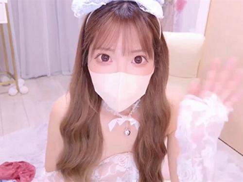 「脱げましたぁw穴見えそうwポロリしちゃってるw」ノリノリパイパン淫乱美少女【無修正ライブチャット】